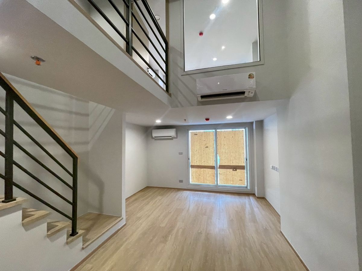 For SaleCondoSiam Paragon ,Chulalongkorn,Samyan : Sell down payment culture chula 2 bedroom 1 bath price 10.9 MB only