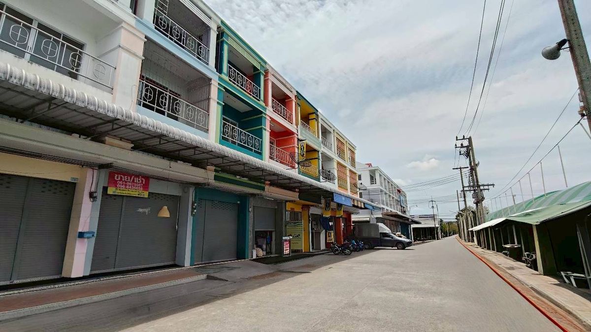 For SaleShop HouseMahachai Samut Sakhon : For Sale: 3.5-Storey Commercial Building – Baan Fahsai