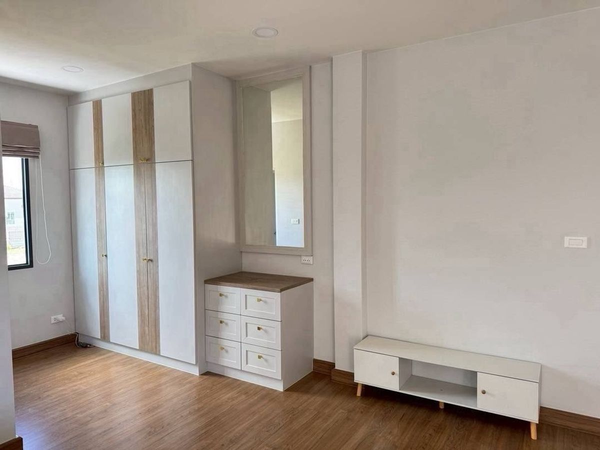 ให้เช่าบ้านบางนา แบริ่ง ลาซาล : 💥ForRent💥4Bed • Centro Bangna (Phase2) 🏡 Near Mega Bangna 🔥Hot Price 🔥 Ready to move in ‼️  Fully Furnished ✨