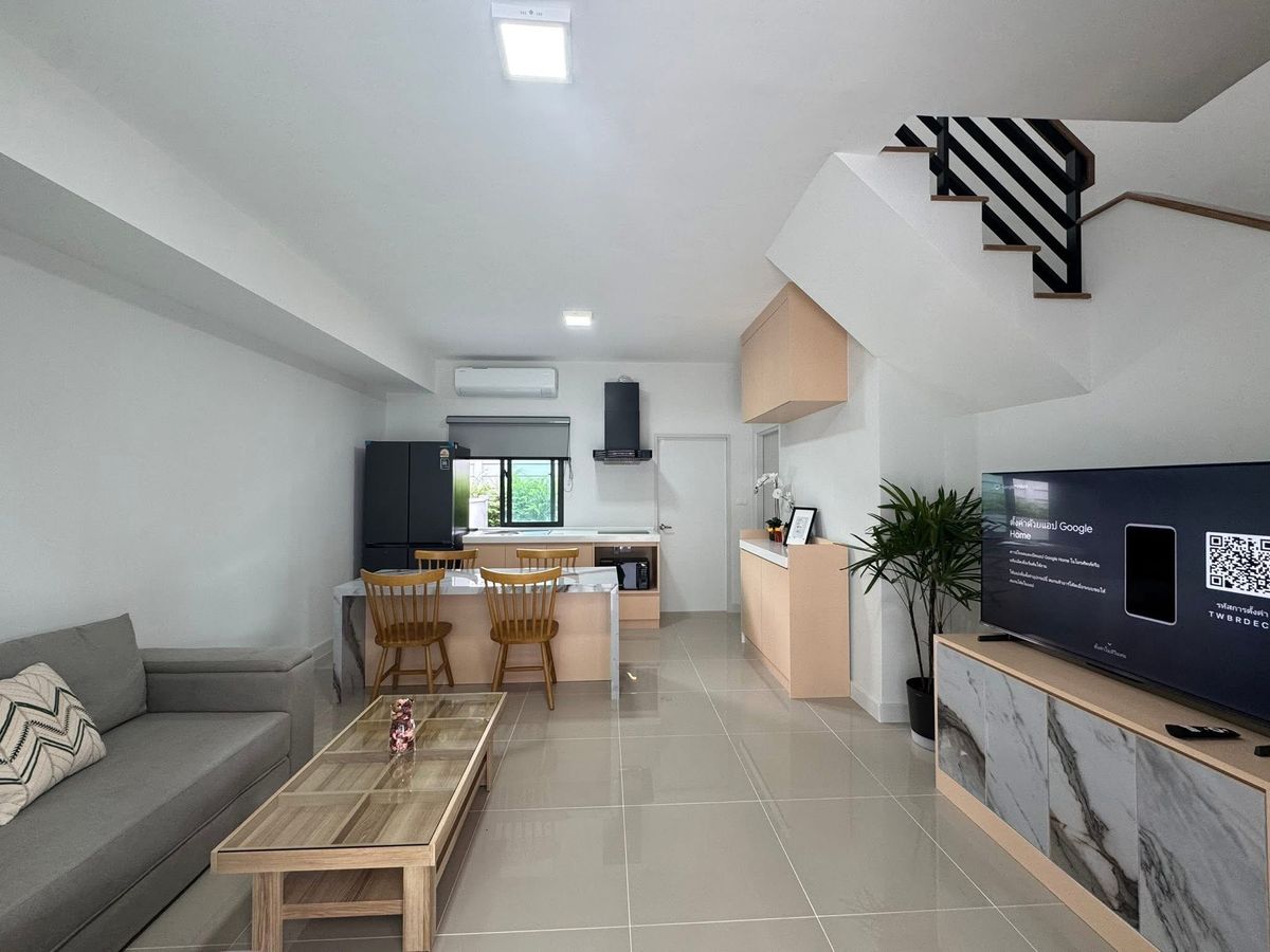 ให้เช่าทาวน์โฮมบางนา แบริ่ง ลาซาล : ทาวน์เฮ้าส์ให้เช่า ✨ Pleno Sukhumvit-Bangna 3 ✨ 3 ห้องนอน 2 ห้องน้ำ เฟอร์นิเจอร์ และ เครื่องใช้ไฟฟ้าครบ 