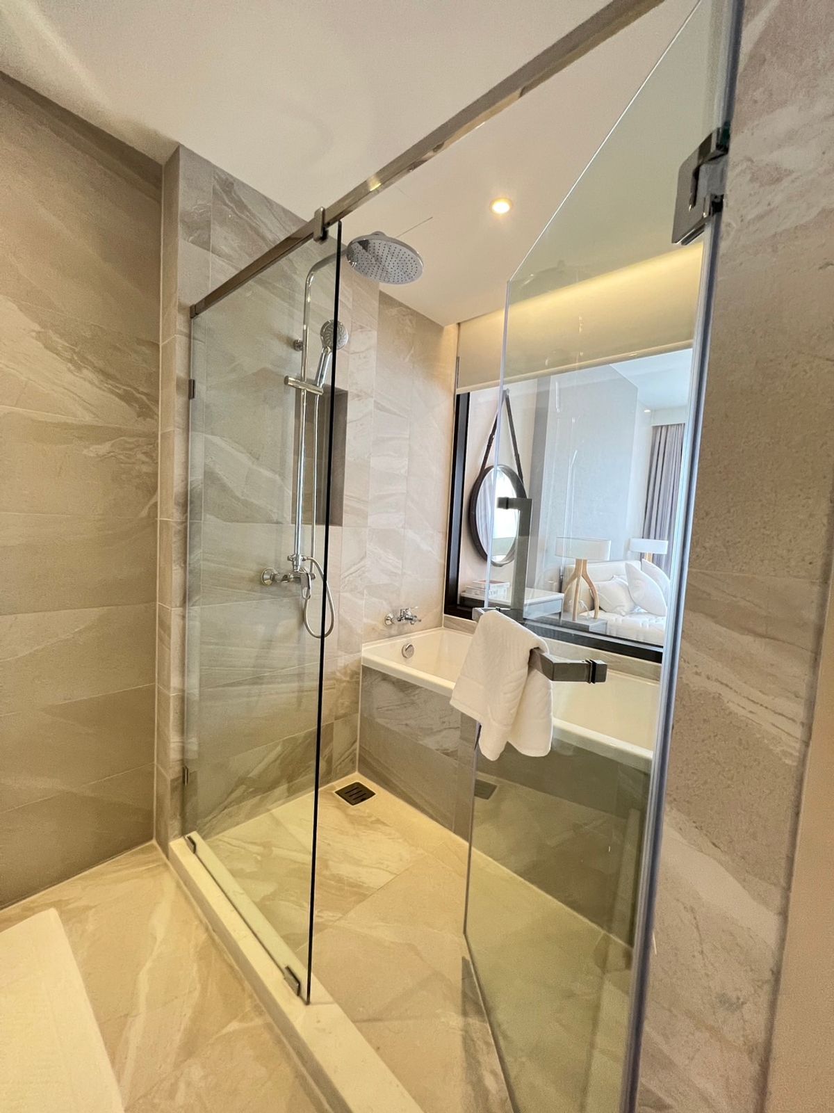 For RentCondoSriracha Laem Chabang Ban Bueng : RC021123 Condo for Rent Keen Center Sriracha, Only One Condo on the Best Location in Sriracha