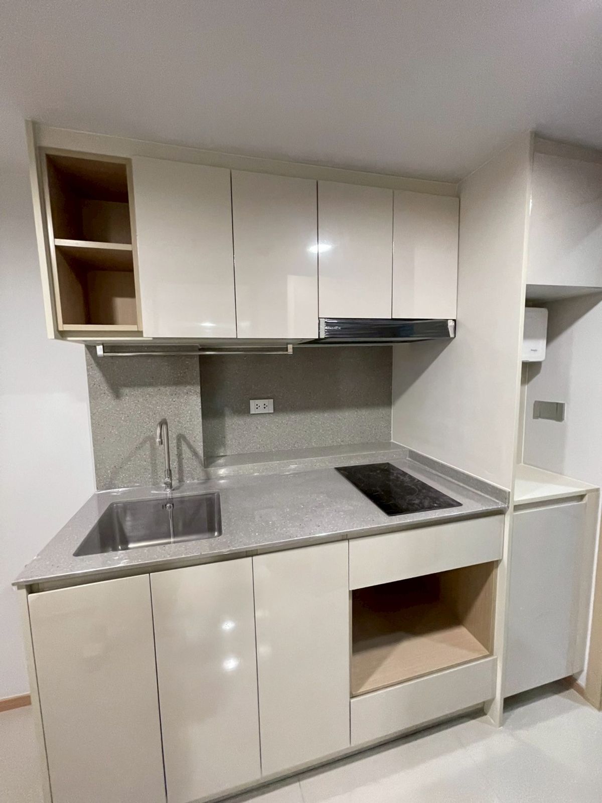 For SaleCondoSiam Paragon ,Chulalongkorn,Samyan : Sell down payment culture chula 2 bedroom 1 bath price 10.9 MB only