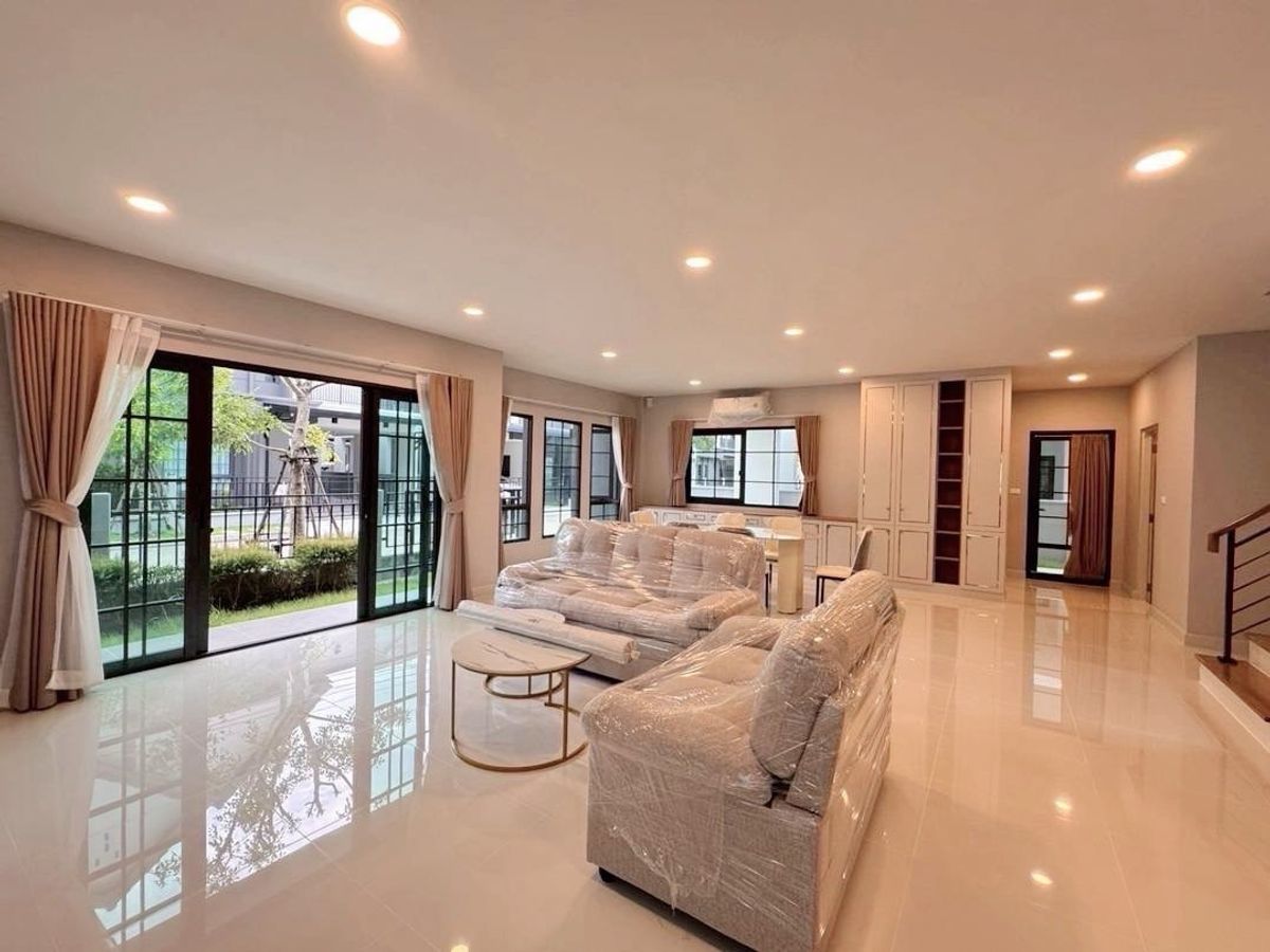 ให้เช่าบ้านบางนา แบริ่ง ลาซาล : 💥ForRent💥4Bed • Centro Bangna (Phase2) 🏡 Near Mega Bangna 🔥Hot Price 🔥 Ready to move in ‼️  Fully Furnished ✨