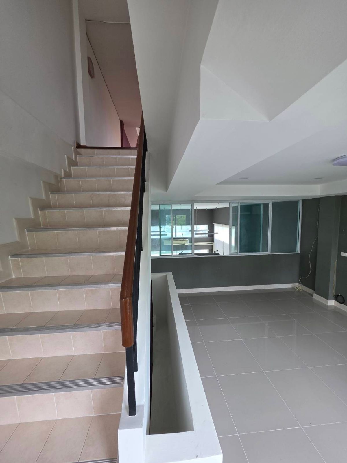 For RentTownhomeVipawadee, Don Mueang, Lak Si : Rent a townhome Chuan Chuen Modus Vibhavadi, near Laksi BTS just 3 minutes