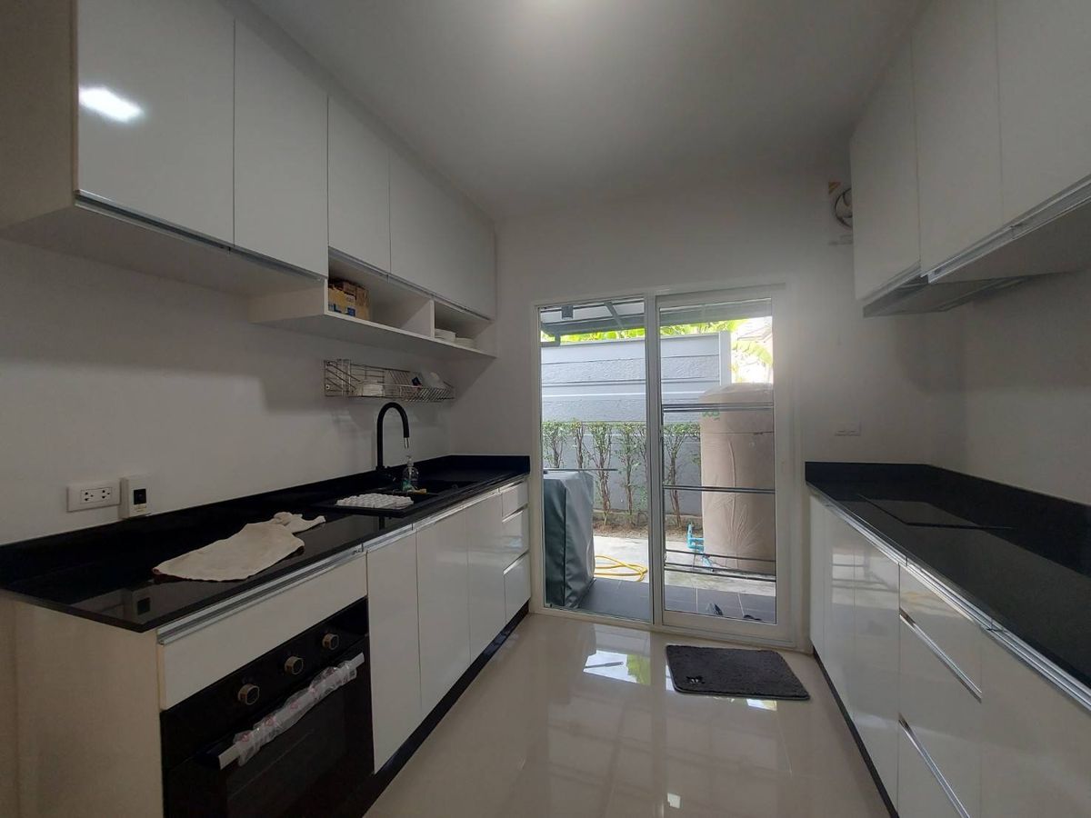 ให้เช่าสมุทรปราการ สำโรง : ให้เช่าบ้านเดี่ยว หมู่บ้านแกรนด์พลีโน่บางนา กิ่งแก้ว 37 พร้อมอยู่ (N.1544)