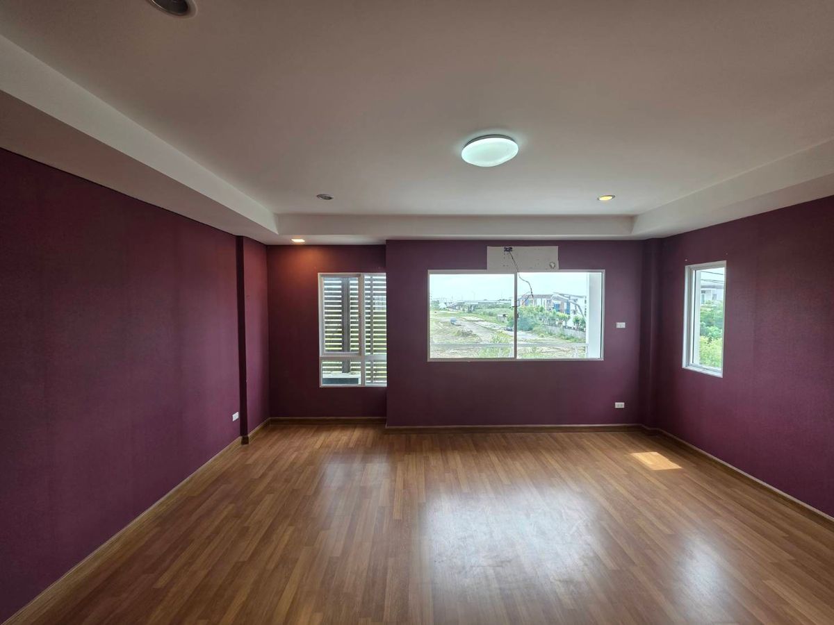 For RentTownhomeVipawadee, Don Mueang, Lak Si : Rent a townhome Chuan Chuen Modus Vibhavadi, near Laksi BTS just 3 minutes