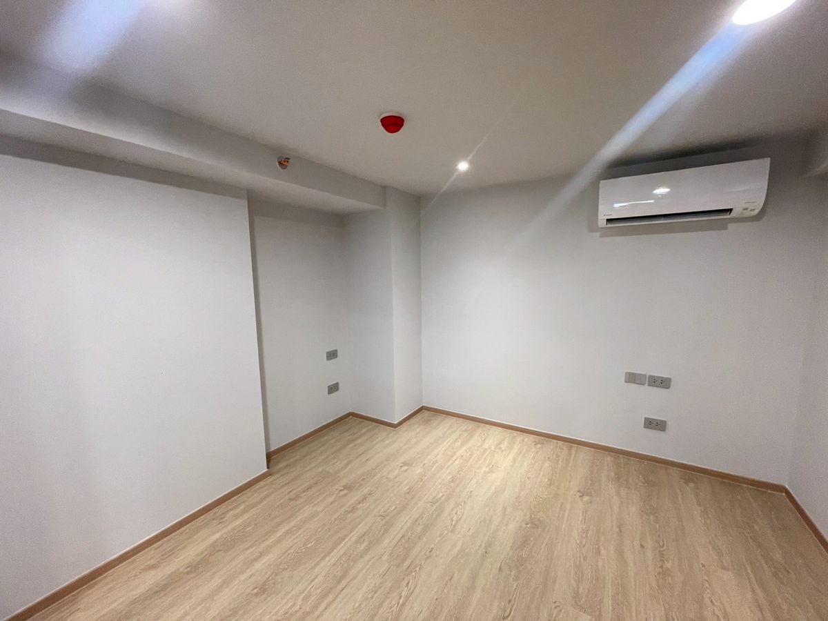 For SaleCondoSiam Paragon ,Chulalongkorn,Samyan : Sell down payment culture chula 2 bedroom 1 bath price 10.9 MB only