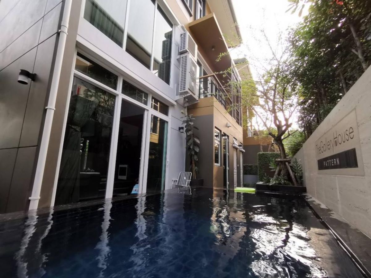 ให้เช่าบ้านลาดพร้าว เซ็นทรัลลาดพร้าว : ให้เช่า โครงการ เดอะ แกลเลอรี่ เฮ้าส์ แพทเทิร์น Pool villa