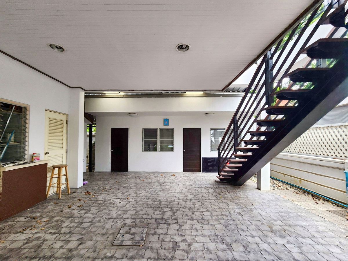 ให้เช่าบ้านลาดพร้าว เซ็นทรัลลาดพร้าว : SK05031 ให้เช่าบ้านลาดพร้าว2  บ้านเดี่ยวหลังใหญ่ พื้นที่เยอะ เลียบทางด่วน เอกมัย - รามอินทรา