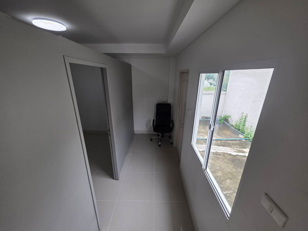 For RentTownhomeVipawadee, Don Mueang, Lak Si : Rent a townhome Chuan Chuen Modus Vibhavadi, near Laksi BTS just 3 minutes
