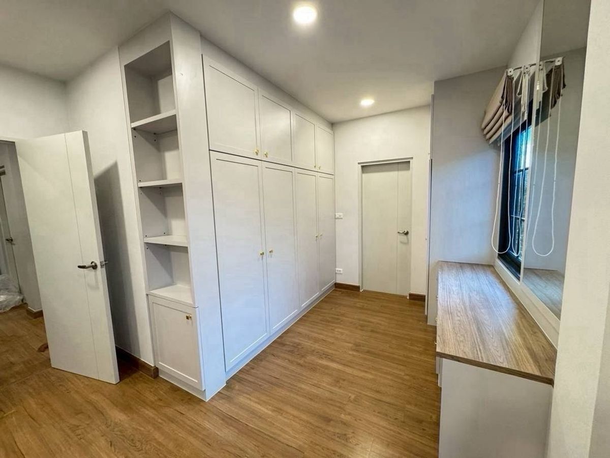 ให้เช่าบ้านบางนา แบริ่ง ลาซาล : 💥ForRent💥4Bed • Centro Bangna (Phase2) 🏡 Near Mega Bangna 🔥Hot Price 🔥 Ready to move in ‼️  Fully Furnished ✨