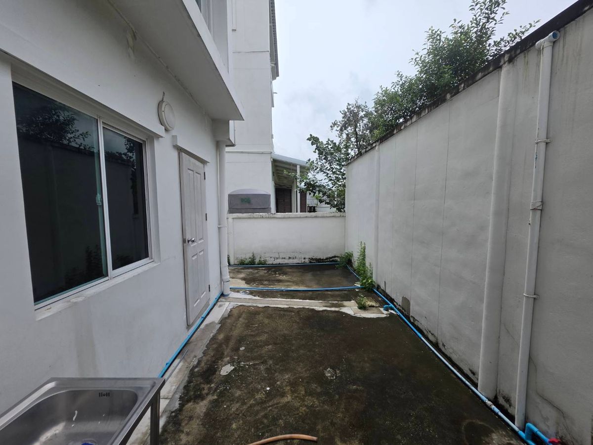 For RentTownhomeVipawadee, Don Mueang, Lak Si : Rent a townhome Chuan Chuen Modus Vibhavadi, near Laksi BTS just 3 minutes