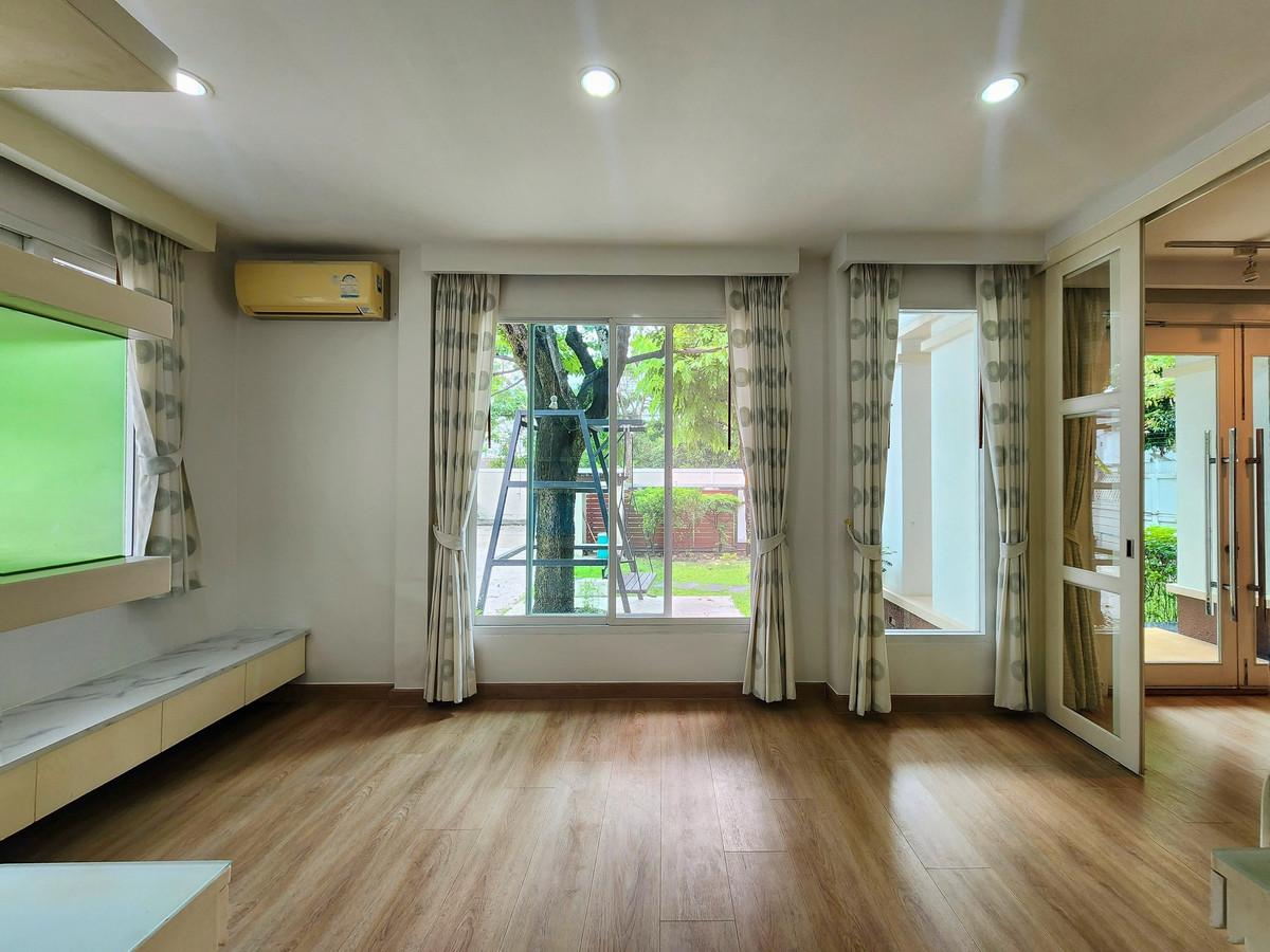 ให้เช่าบ้านลาดพร้าว เซ็นทรัลลาดพร้าว : SK05031 ให้เช่าบ้านลาดพร้าว2  บ้านเดี่ยวหลังใหญ่ พื้นที่เยอะ เลียบทางด่วน เอกมัย - รามอินทรา