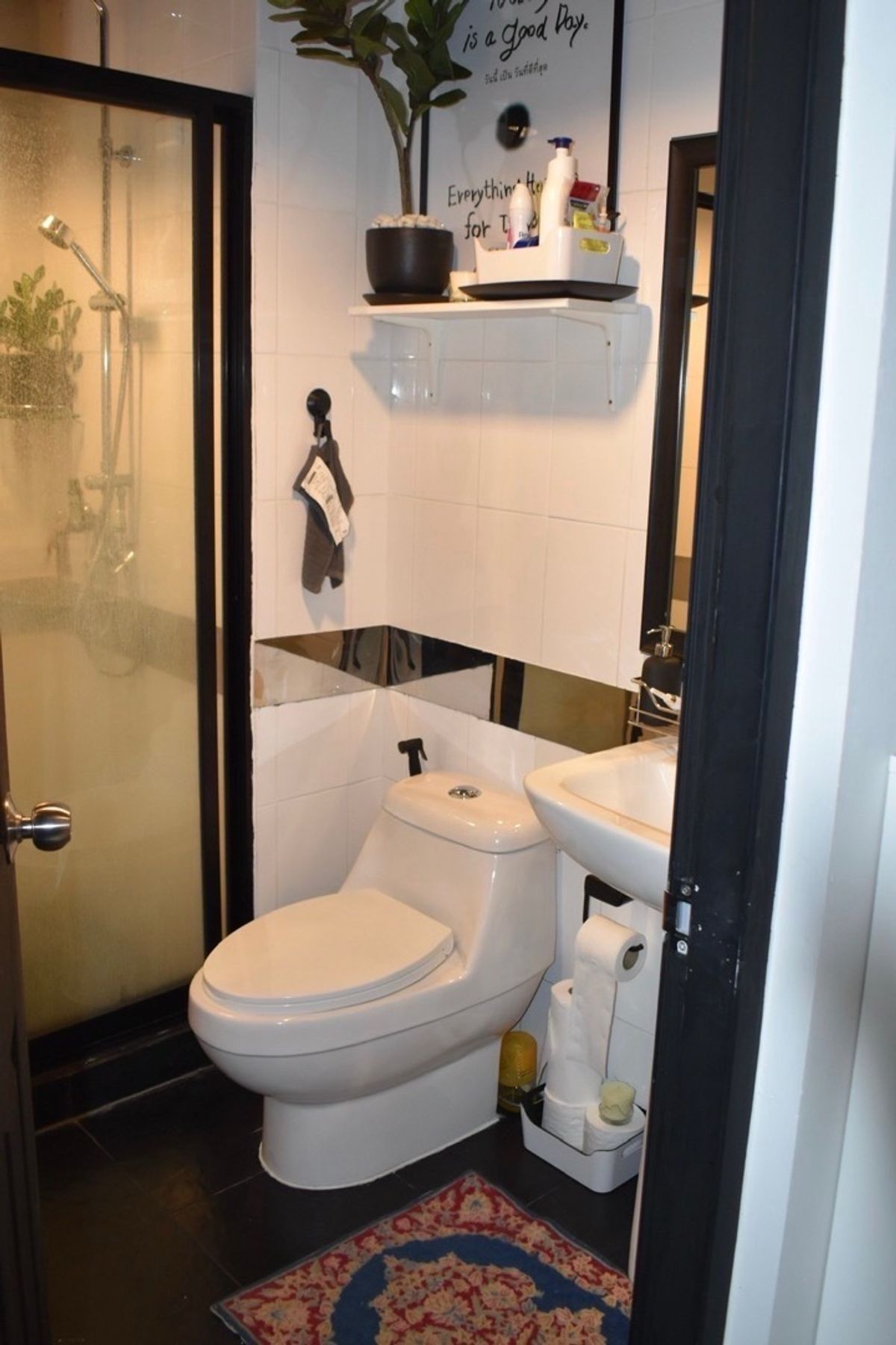 ขายทาวน์โฮมเลียบทางด่วนรามอินทรา : 📢👇ทาวน์โฮมออฟฟิศ 3 ชั้น รีโนเวทใหม่ทั้งหลัง พร้อมผู้เช่าต่างชาติ สไตล์ลอฟท์ ใจกลางเกษตร-นวมินทร์ สัญญาระยะยาวถึง เมษายน 2570 ค่าเช่า 38k เหมาะสำหรับนักลงทุน รับรายได้ทันทีหลังโอนกรรมสิทธิ์