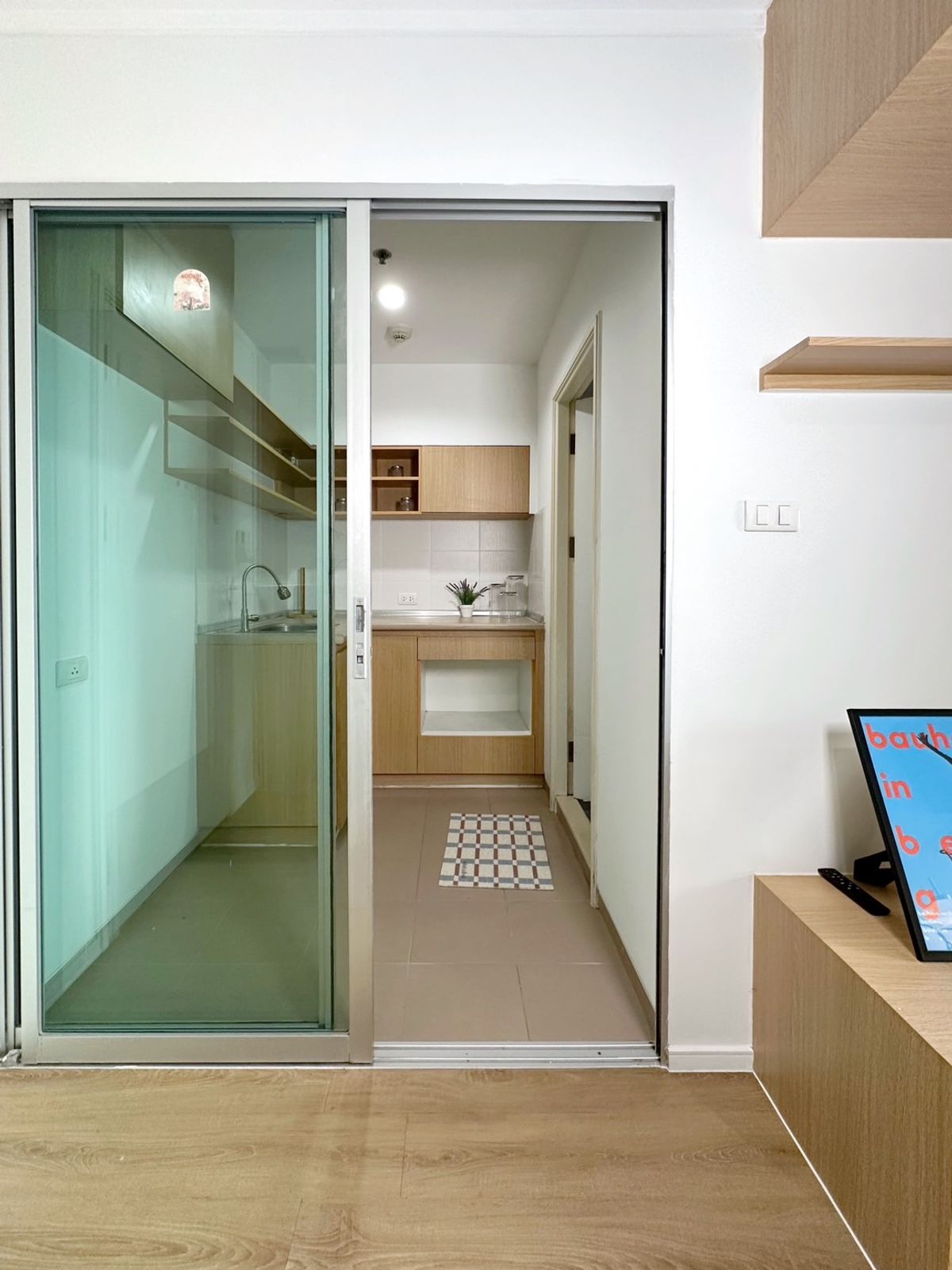 ขายคอนโดพัฒนาการ ศรีนครินทร์ : 📣📣 คอนโดราคาพิเศษ !!! ลุมพินี เพลส ศรีนครินทร์ - หัวหมาก สเตชั่น ตกแต่งสไตล์ Mid Century Modern ผ่อนเริ่มต้นเพียง 1,xxxx บาท