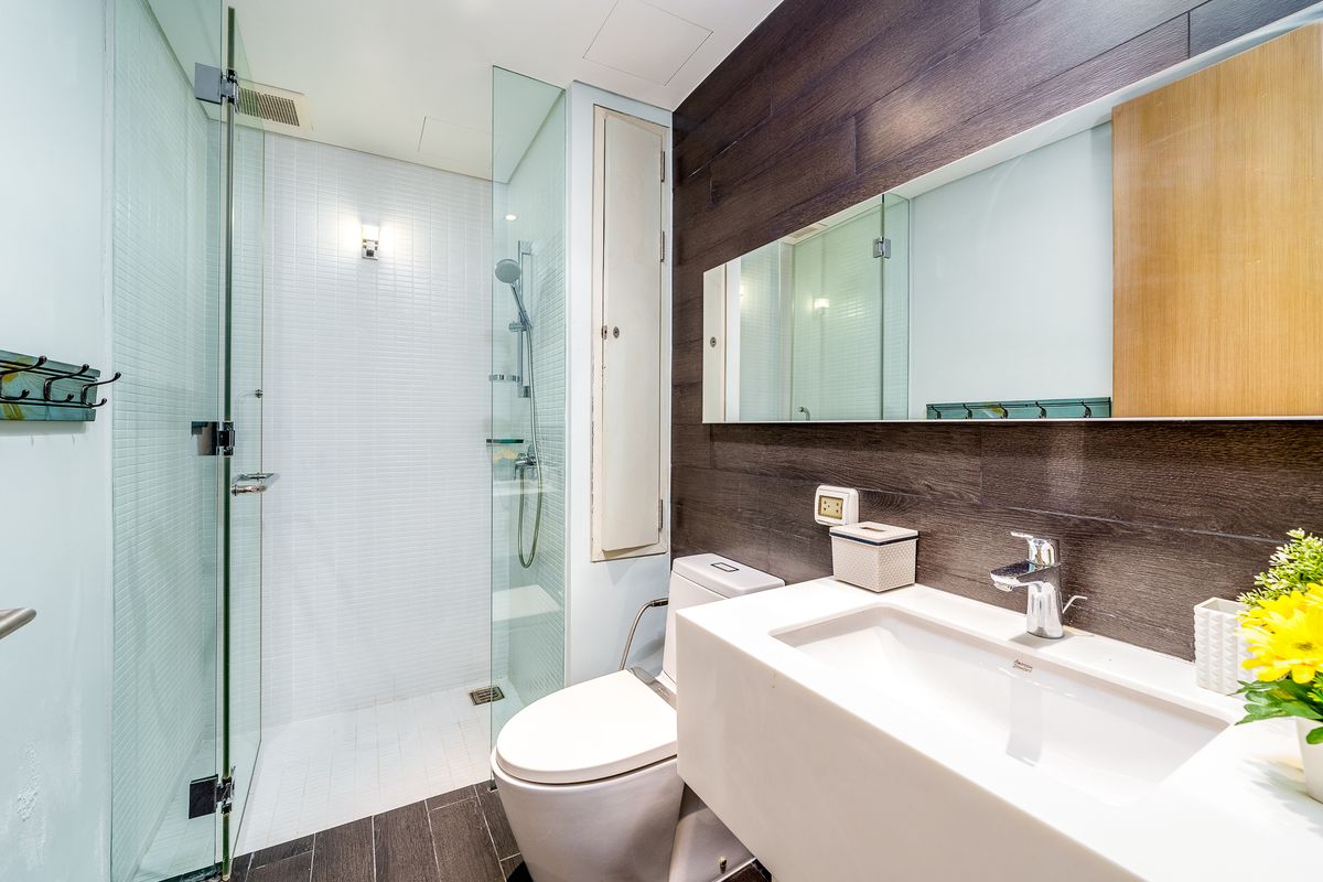 คอนโดพัทยา บางแสน ชลบุรี สัตหีบ : ขาย 2 ห้องนอน โอกาสเป็นเจ้าของบ้านตากอากาศในรีสอร์ท 5 ดาวบนหาดส่วนตัวที่เงียบสงบ ใกล้สิ่งอำนวยความสะดวก พร้อมตกแต่งสไตล์ลอฟท์