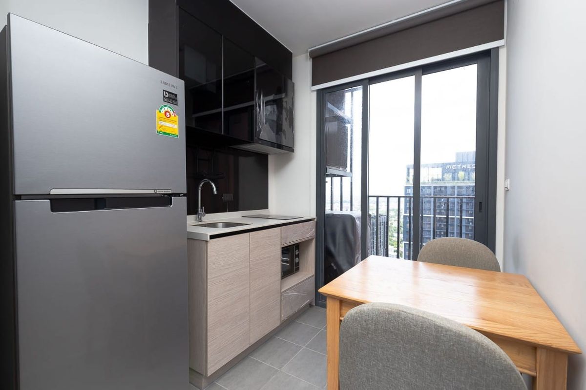 ให้เช่าคอนโดพระราม 9 เพชรบุรีตัดใหม่ RCA : ให้เช่า ✨ The Base Garden Rama 9 ✨ เฟอร์นิเจอร์ และ เครื่องใช้ไฟฟ้าครบ ใกล้ MRT พระราม 9