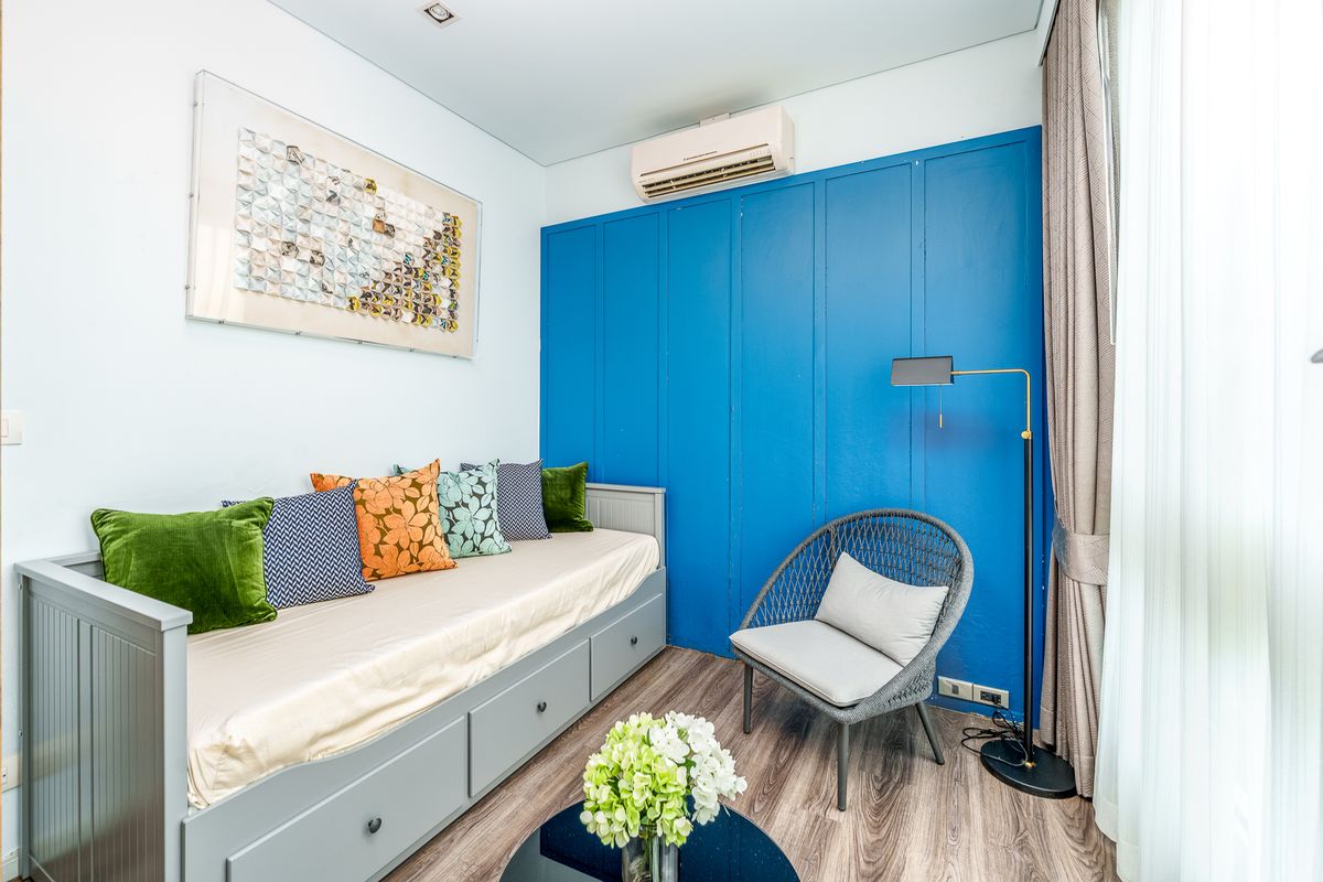 คอนโดพัทยา บางแสน ชลบุรี สัตหีบ : ขาย 2 ห้องนอน โอกาสเป็นเจ้าของบ้านตากอากาศในรีสอร์ท 5 ดาวบนหาดส่วนตัวที่เงียบสงบ ใกล้สิ่งอำนวยความสะดวก พร้อมตกแต่งสไตล์ลอฟท์