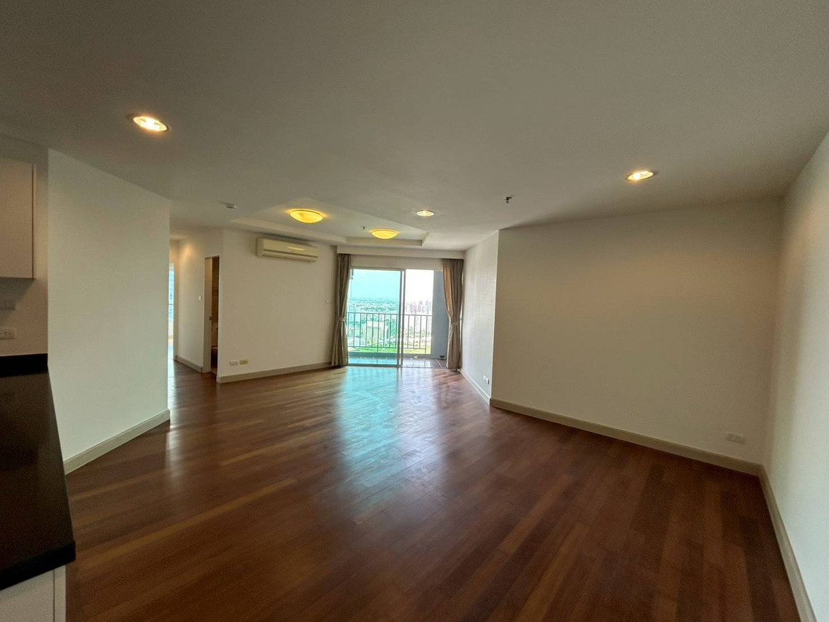 ขายคอนโดพระราม 9 เพชรบุรีตัดใหม่ RCA : OWNER CUT LOSS   -2 BEDROOM 2 BATHROOM 100 SQ.M  --   Call now 0946415974