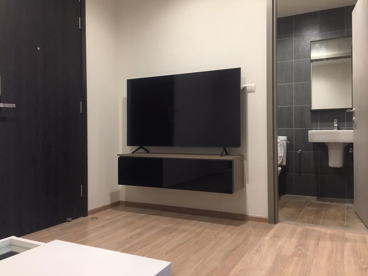 ให้เช่าคอนโดพระราม 9 เพชรบุรีตัดใหม่ RCA : ให้เช่า 📍 The Base Garden Rama 9 📍 ใกล้ APL รามคำแหง เฟอร์นิเจอร์ และ เครื่องใช้ไฟฟ้าครบ 