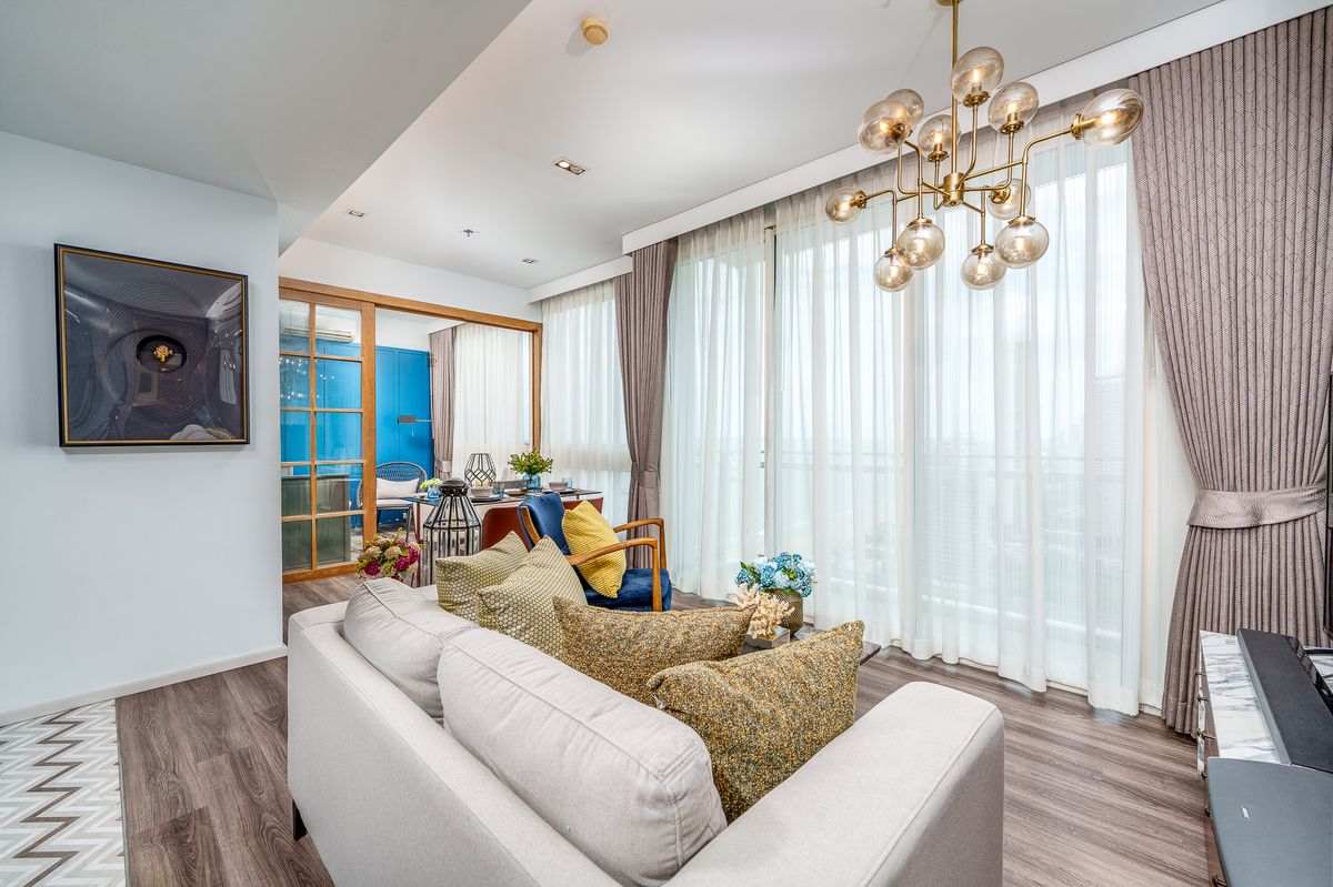 คอนโดพัทยา บางแสน ชลบุรี สัตหีบ : ขาย 2 ห้องนอน โอกาสเป็นเจ้าของบ้านตากอากาศในรีสอร์ท 5 ดาวบนหาดส่วนตัวที่เงียบสงบ ใกล้สิ่งอำนวยความสะดวก พร้อมตกแต่งสไตล์ลอฟท์