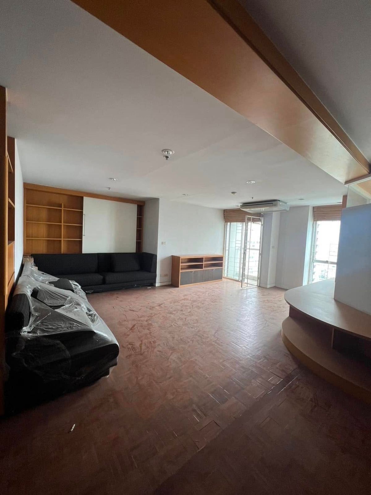 ขายคอนโดสีลม ศาลาแดง บางรัก : ขายคอนโด Silom Suite Condominium  ราคา 11,350,000 บาท [NCs250904]