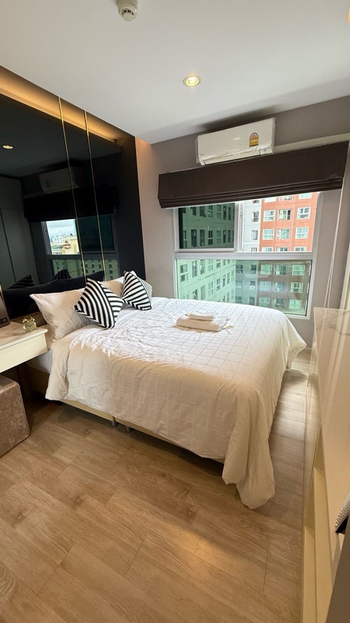 For SaleCondoRama9, Petchburi, RCA : ✨ Special price! Condo decorated near Airport Link Ramkhamhaeng only 250 meters  
 🏙️ Plum Condo Ramkhamhaeng Station 
 
 📌 New room, 1st hand, angel condition, never rented 💰 Price only 2.55 million baht (half of the transfer fee) 
