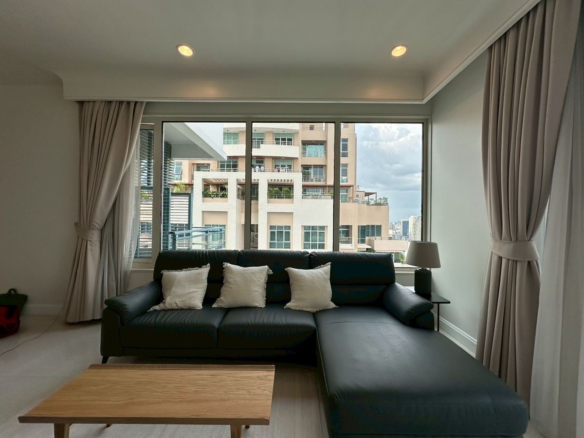 For RentCondoWitthayu, Chidlom, Langsuan, Ploenchit : 💥 Luxury Condo in the Heart of the City – Q Langsuan, 2 Bedrooms, 2 Bathrooms, 137 sq.m., Conveniently Located Near BTS Chidlom