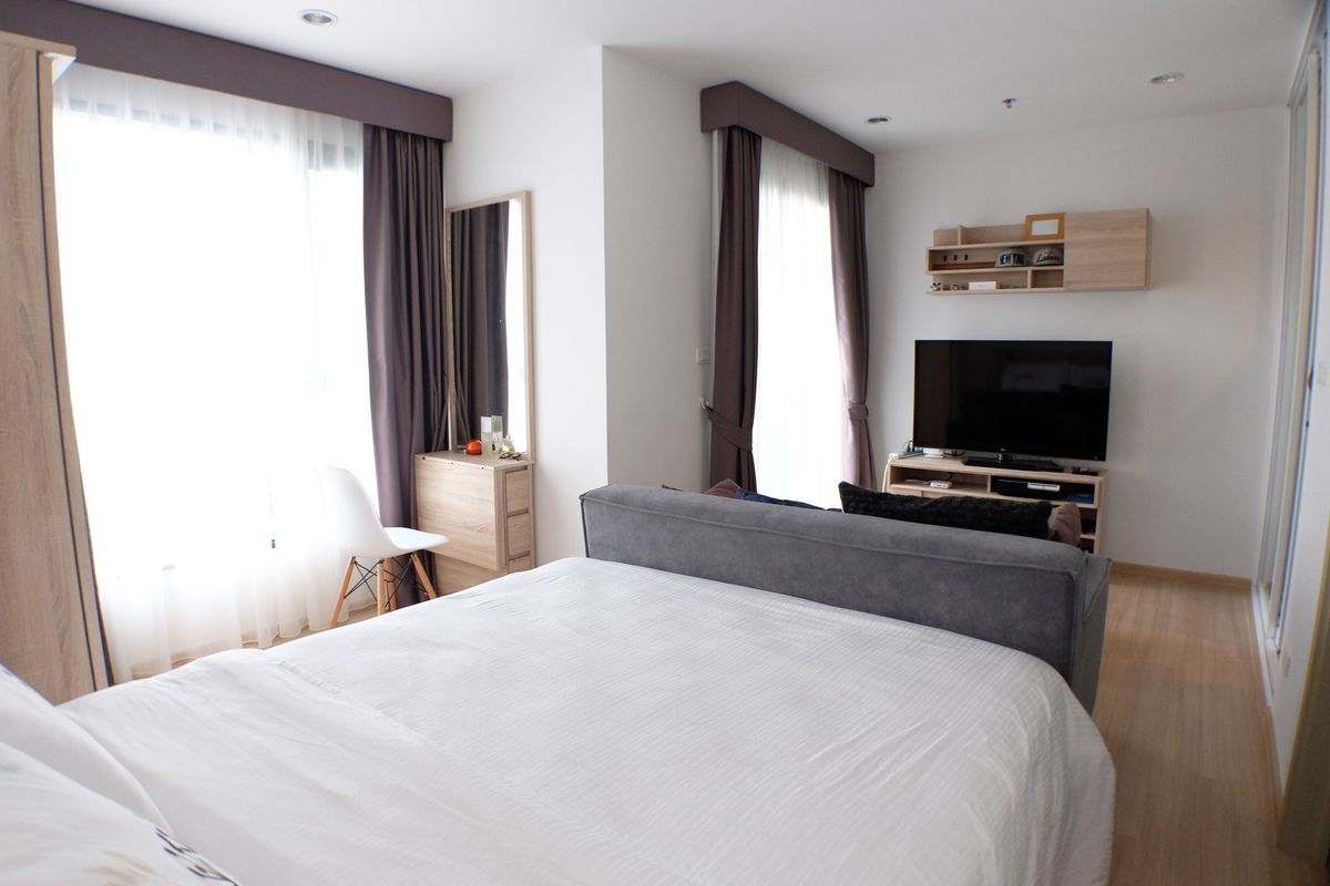 ให้เช่าคอนโดพระราม 9 เพชรบุรีตัดใหม่ RCA : ให้เช่า ✨ The Base Rama 9 - Ramkhamhaeng ✨ เฟอร์นิเจอร์ และ เครื่องใช้ไฟฟ้าครบ ใกล้ Airportlink รามคำแหง 250 เมตร 