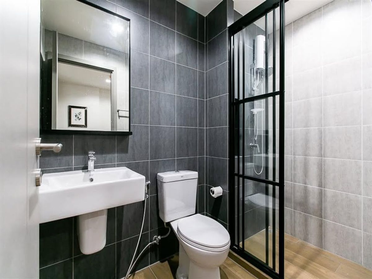 ให้เช่าคอนโดพระราม 9 เพชรบุรีตัดใหม่ RCA : ให้เช่า 📍 The Base Garden Rama 9 📍 ใกล้ APL รามคำแหง เฟอร์นิเจอร์ และ เครื่องใช้ไฟฟ้าครบ 