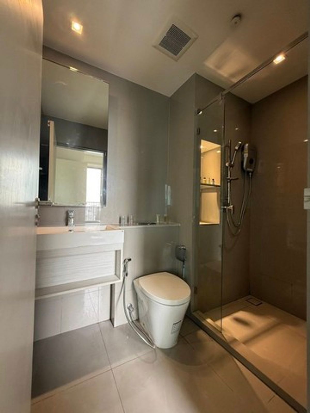 For RentCondoThaphra, Talat Phlu, Wutthakat : WHIZDOM Station Ratchada-Thapra Condo Rental, 28 square meters, floor 23, beautiful room, ready to move in immediately