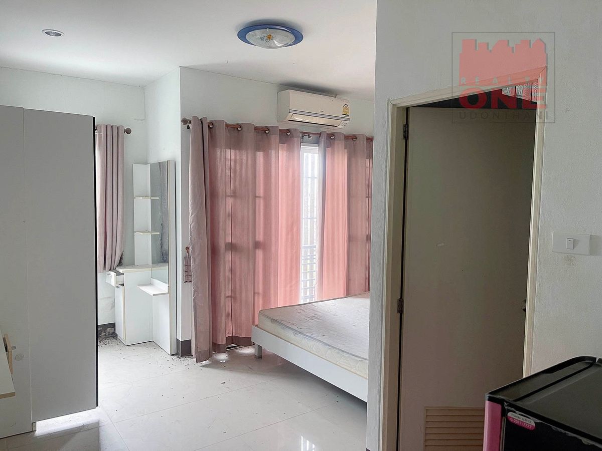 ขายอาคารพาณิชย์มหาสารคาม : อาคารพาณิชย์ 3 ชั้น 1 คูหา ใกล้มหาวิทยาลัยมหาสารคาม  และโรงพยาบาลสุทธาเวช