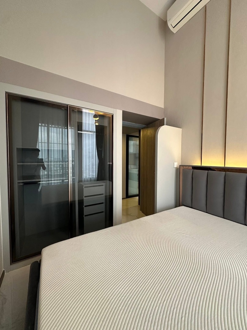 For RentCondoRatchadapisek, Huaikwang, Suttisan : 🔥Urgent for rent🔥 Soho Bangkok Ratchada, new condo, 2-story, high-rise, fully furnished, near MRT Huai Khwang