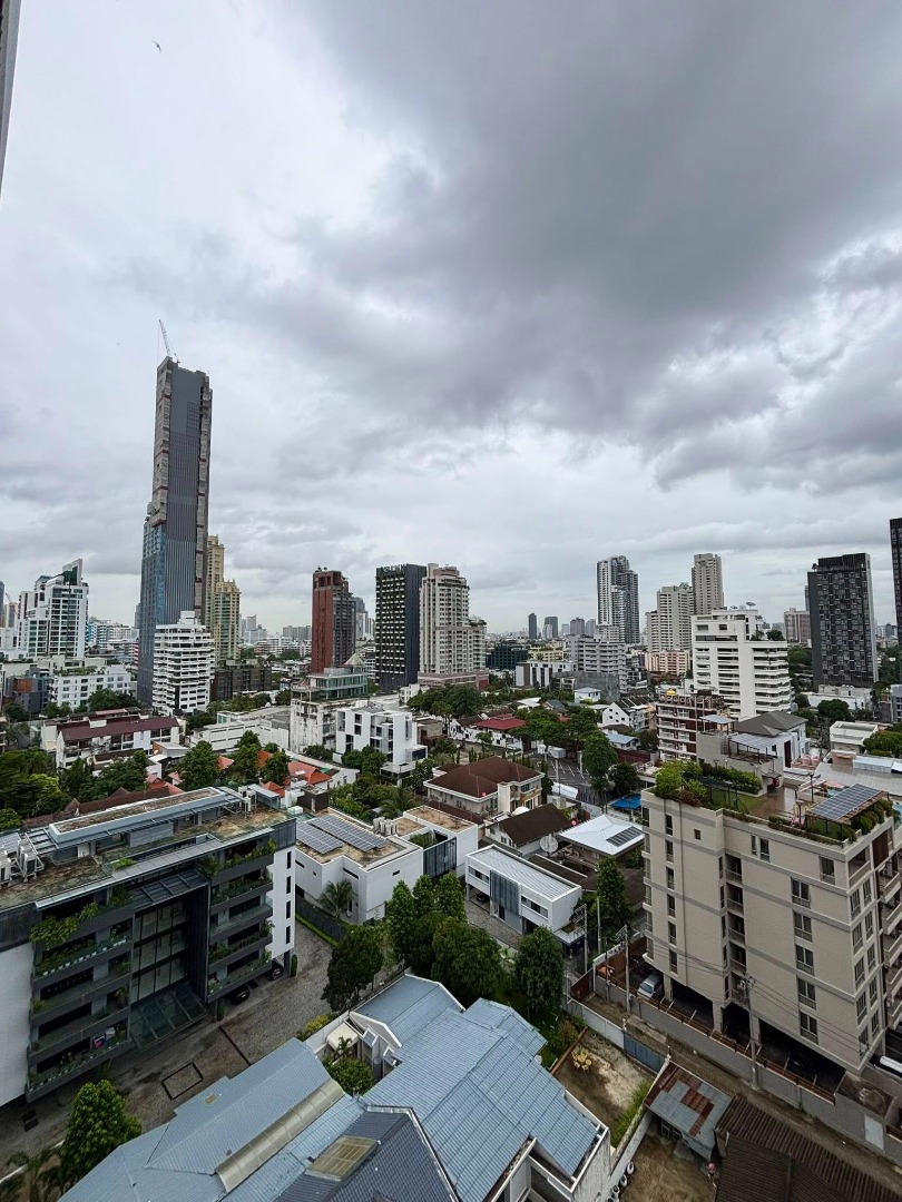 For RentCondoSukhumvit, Asoke, Thonglor : 🔥 Urgent rent 🔥 Edge Sukhumvit 23, complete furniture, ready to be near BTS Asoke and MRT Sukhumvit