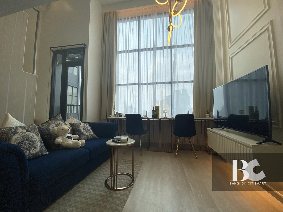 For RentCondoSathorn, Narathiwat : 🔥Urgent Rental🔥 Knightsbridge Prime Sathorn, 2-story unit with high ceilings and open space. Beautifully decorated and fully furnished. Ready to move in.