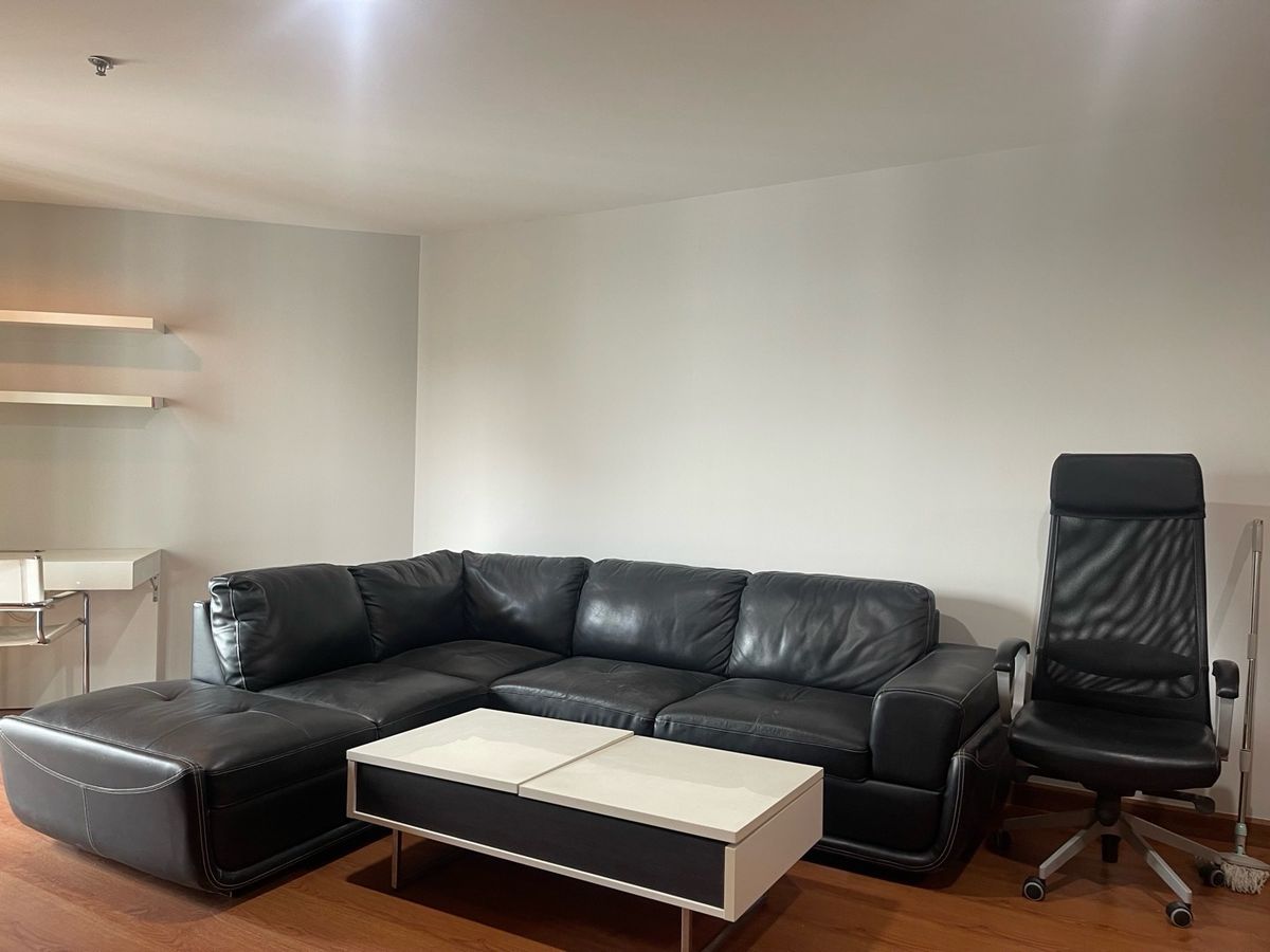 For SaleCondoRama9, Petchburi, RCA : For Sale 2 Bedroom 1 Bathroom 77 SQ.M Nice Floor Negotiation