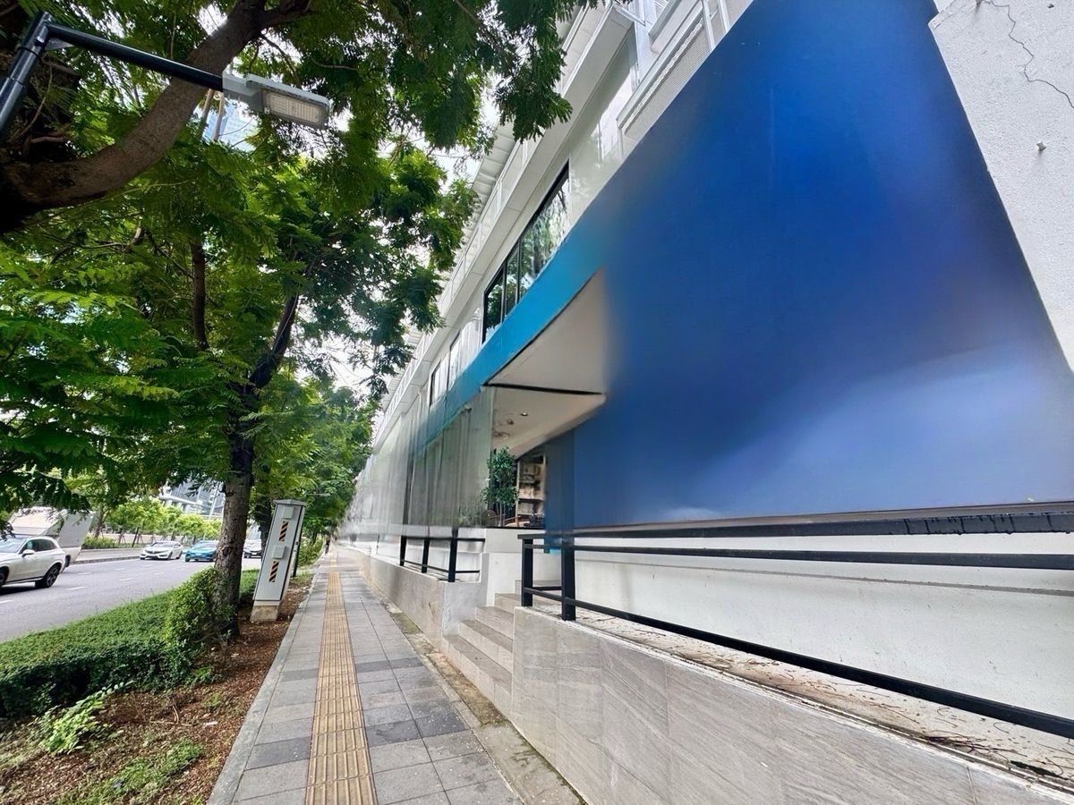 280 ม. BTS ช่องนนทรี - สาทร ชั้น G 150 ตร.ม. เช่าทำธุรกิจ มีที่จอดรถ หรือเช่า 2 ชั้น 430 ตร.ม. 310k บ/ด ด่วน! รีบโทร 061-426-1444 Loading...