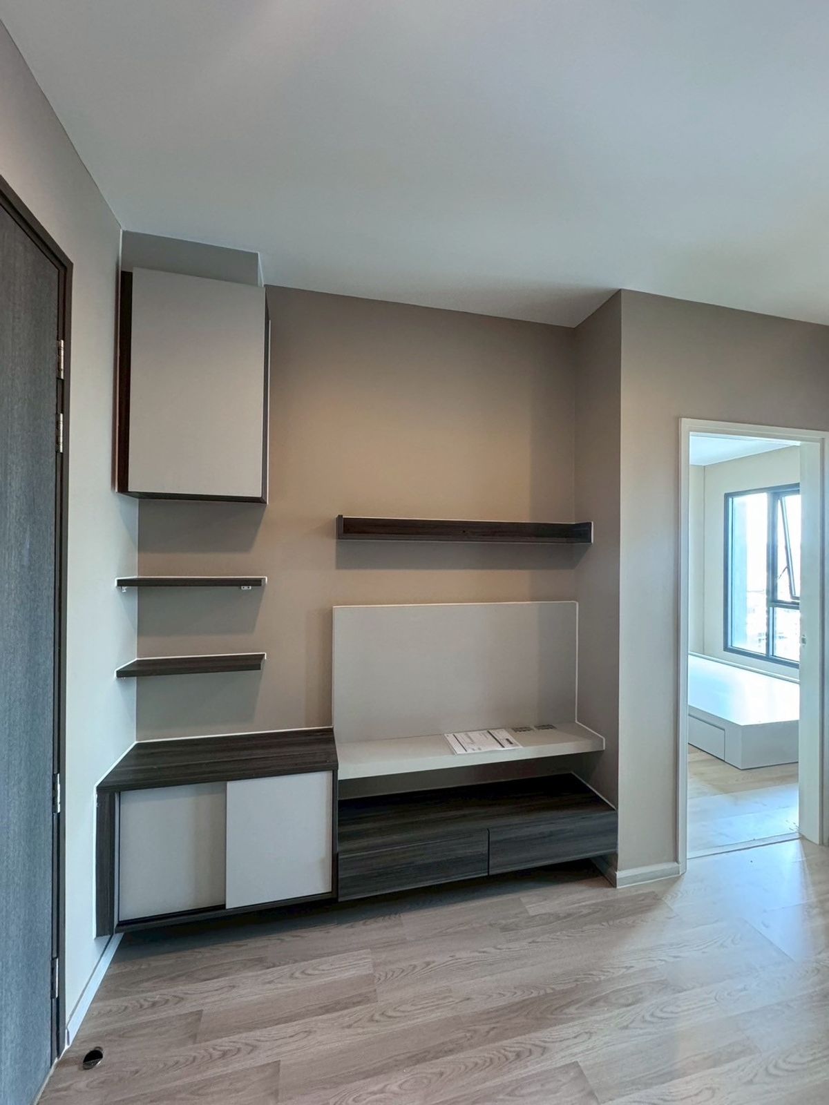 For SaleCondoRatchadapisek, Huaikwang, Suttisan : Quick sale Centric Huai Khwang Station Huai Khwang Station 1 Bedroom 1 Bathroom (Special price)