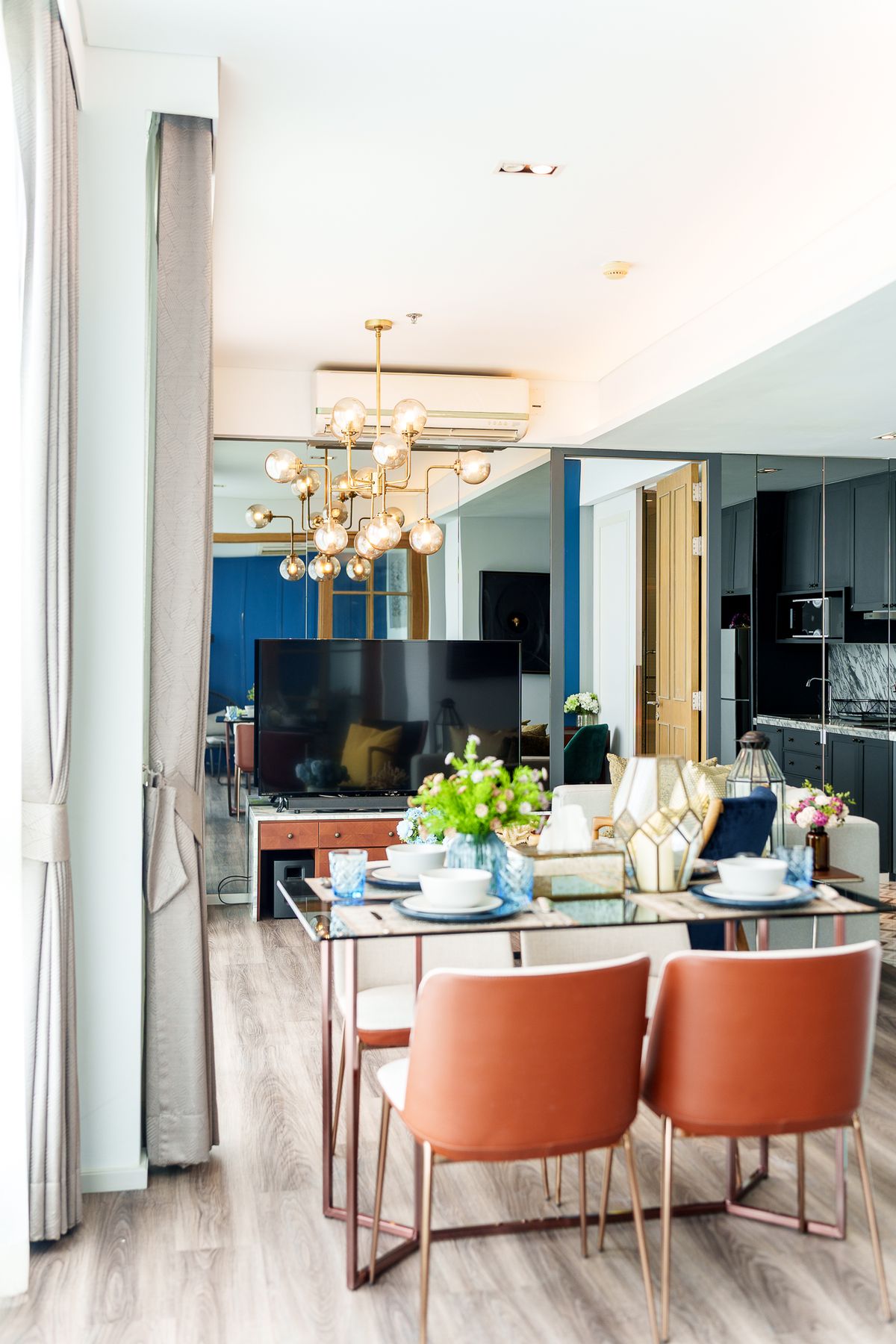 คอนโดพัทยา บางแสน ชลบุรี สัตหีบ : ขาย 2 ห้องนอน โอกาสเป็นเจ้าของบ้านตากอากาศในรีสอร์ท 5 ดาวบนหาดส่วนตัวที่เงียบสงบ ใกล้สิ่งอำนวยความสะดวก พร้อมตกแต่งสไตล์ลอฟท์