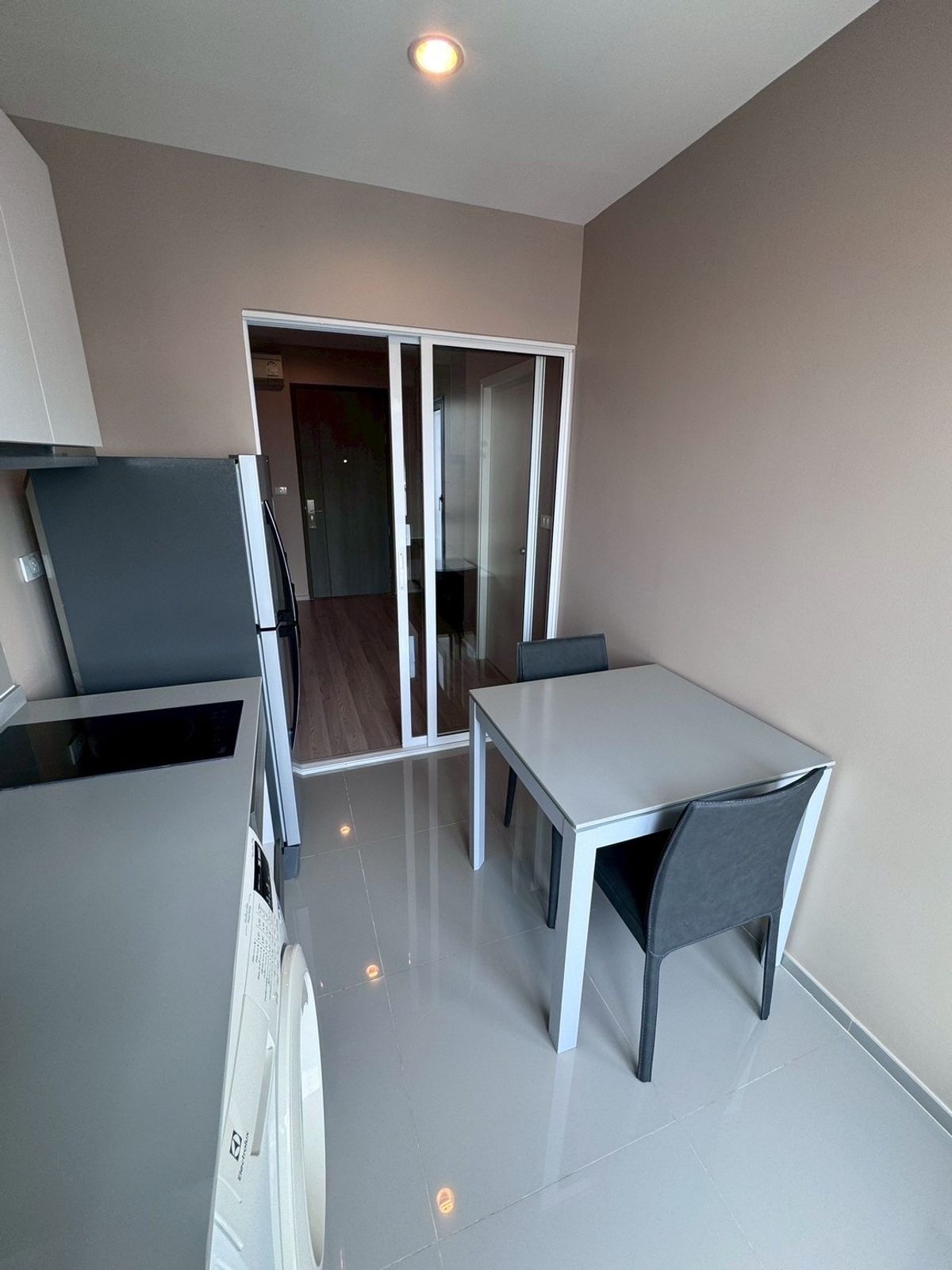 For SaleCondoRatchadapisek, Huaikwang, Suttisan : Quick sale Centric Huai Khwang Station Huai Khwang Station 1 Bedroom 1 Bathroom (Special price)