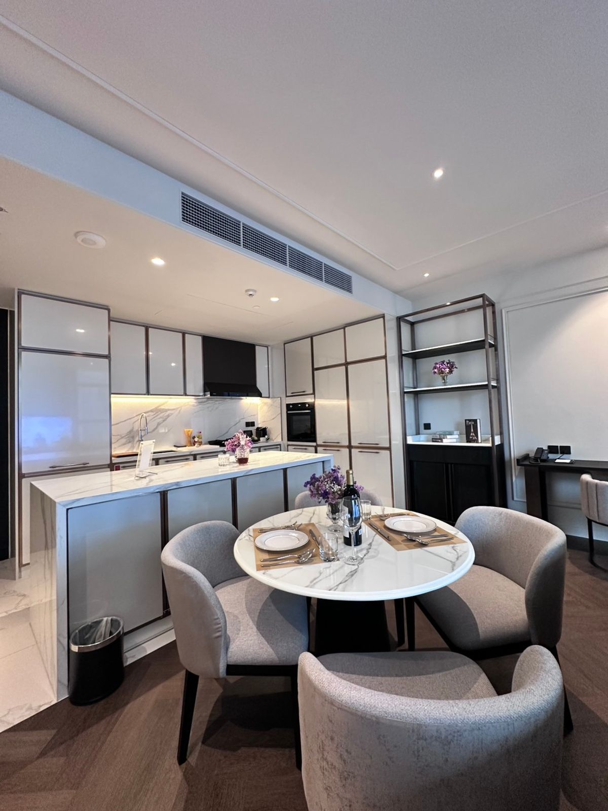 ให้เช่าคอนโดสุขุมวิท อโศก ทองหล่อ : La Clef Exclusive Bangkok – French Hotel-Style Living in Sukhumvit 38 | 2-Bed from ฿210K