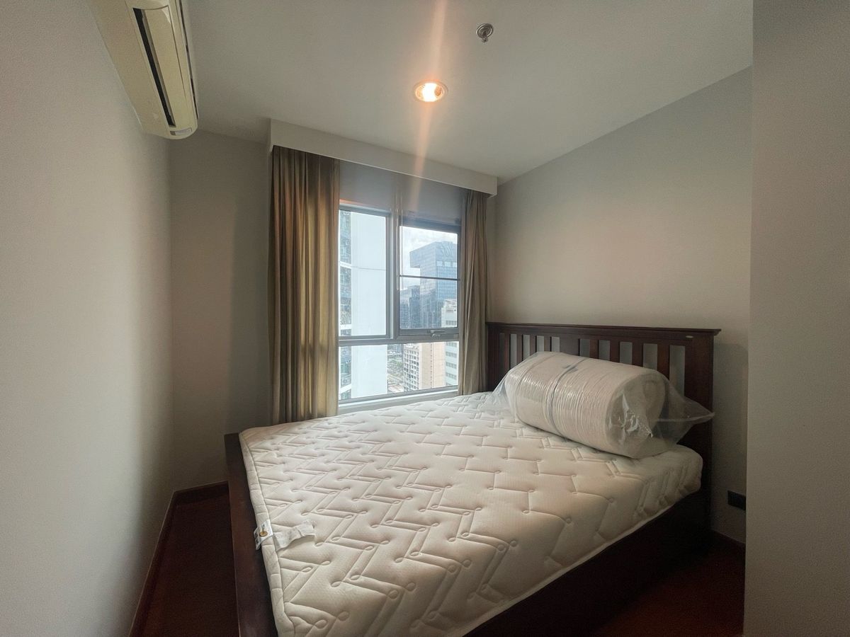 ขายคอนโดพระราม 9 เพชรบุรีตัดใหม่ RCA : THE BEST PRICE   2 BEDROOM  1 BATHROOM 77 SQ.M   NEGOTIATION CALL NOW 0946415974