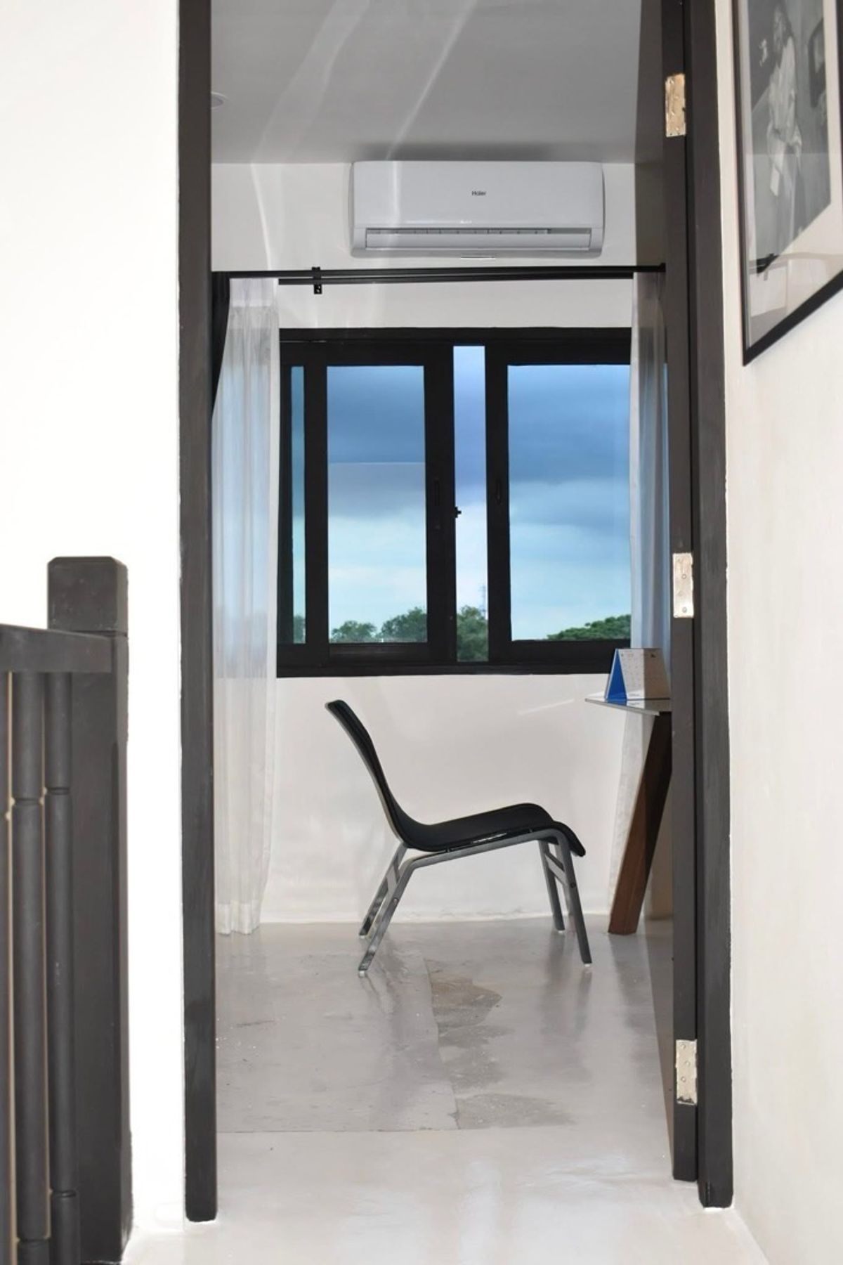 ขายทาวน์โฮมเลียบทางด่วนรามอินทรา : 📢👇ทาวน์โฮมออฟฟิศ 3 ชั้น รีโนเวทใหม่ทั้งหลัง พร้อมผู้เช่าต่างชาติ สไตล์ลอฟท์ ใจกลางเกษตร-นวมินทร์ สัญญาระยะยาวถึง เมษายน 2570 ค่าเช่า 38k เหมาะสำหรับนักลงทุน รับรายได้ทันทีหลังโอนกรรมสิทธิ์