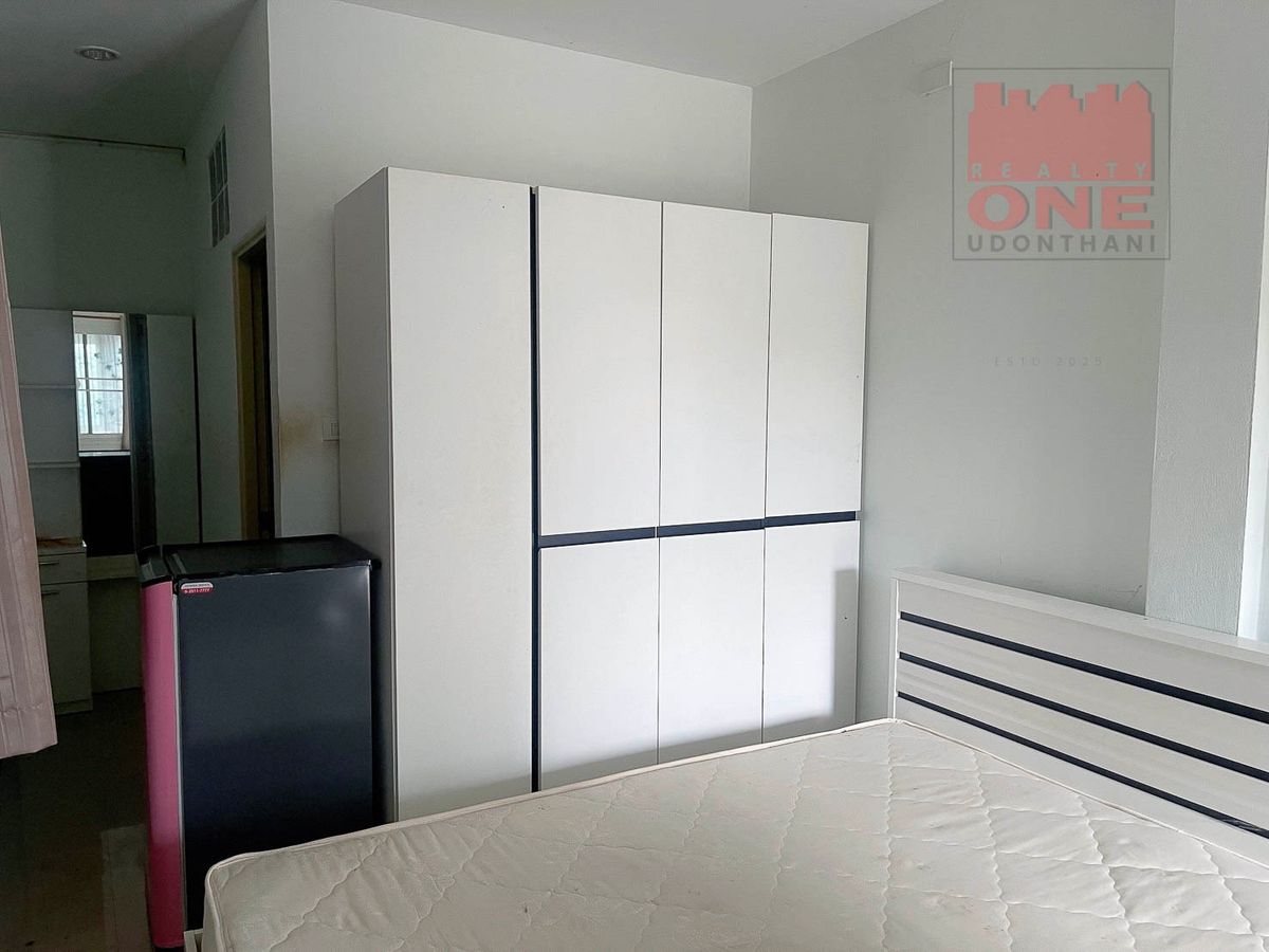 ขายอาคารพาณิชย์มหาสารคาม : อาคารพาณิชย์ 3 ชั้น 1 คูหา ใกล้มหาวิทยาลัยมหาสารคาม  และโรงพยาบาลสุทธาเวช