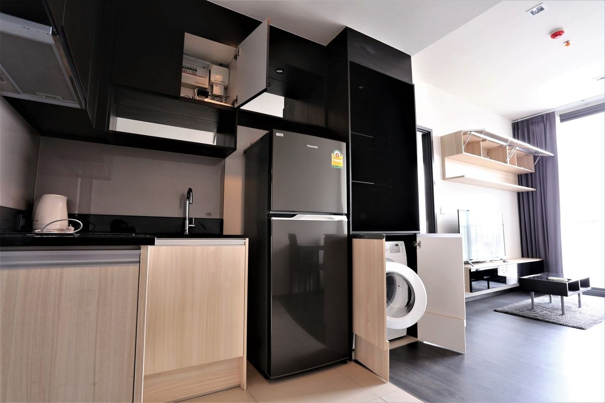 For RentCondoSukhumvit, Asoke, Thonglor : RC090525 Condo for sale/rent: EDGE Sukhumvit 23, near BTS Asok and MRT Sukhumvit.