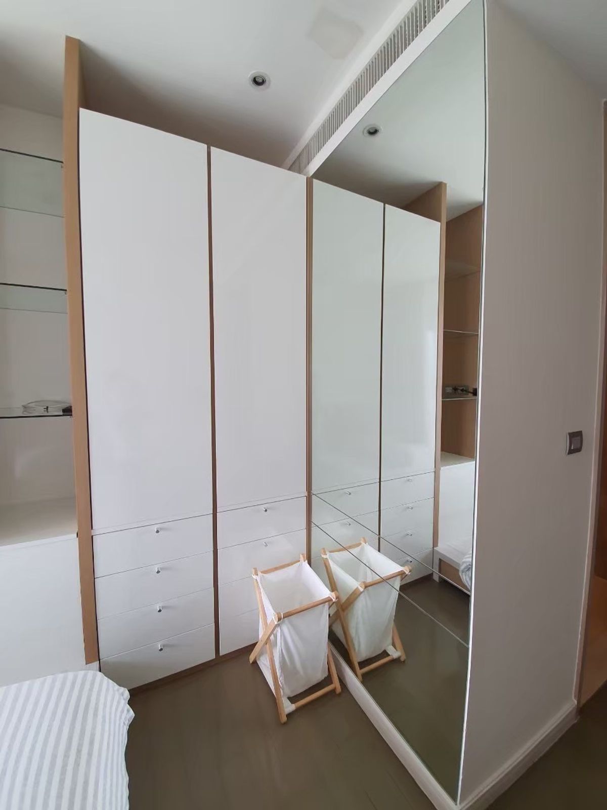 For RentCondoWitthayu, Chidlom, Langsuan, Ploenchit : !! Beautiful room for rent, Magnolias Ratchadamri Boulevard, near BTS Ratchadamri