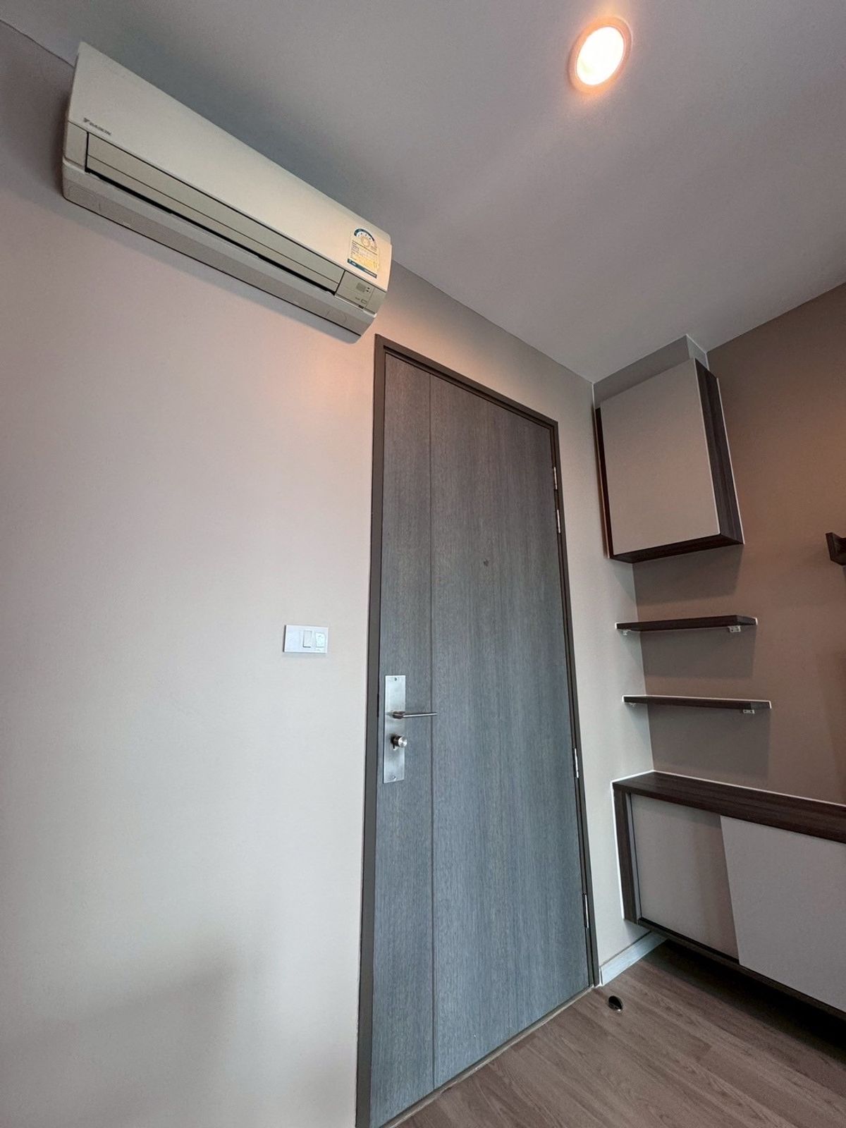 For SaleCondoRatchadapisek, Huaikwang, Suttisan : Quick sale Centric Huai Khwang Station Huai Khwang Station 1 Bedroom 1 Bathroom (Special price)