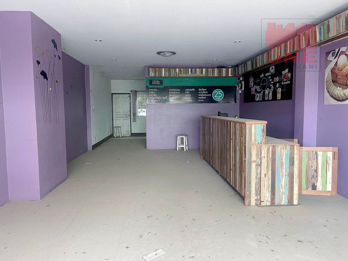 ขายอาคารพาณิชย์มหาสารคาม : อาคารพาณิชย์ 3 ชั้น 1 คูหา ใกล้มหาวิทยาลัยมหาสารคาม  และโรงพยาบาลสุทธาเวช