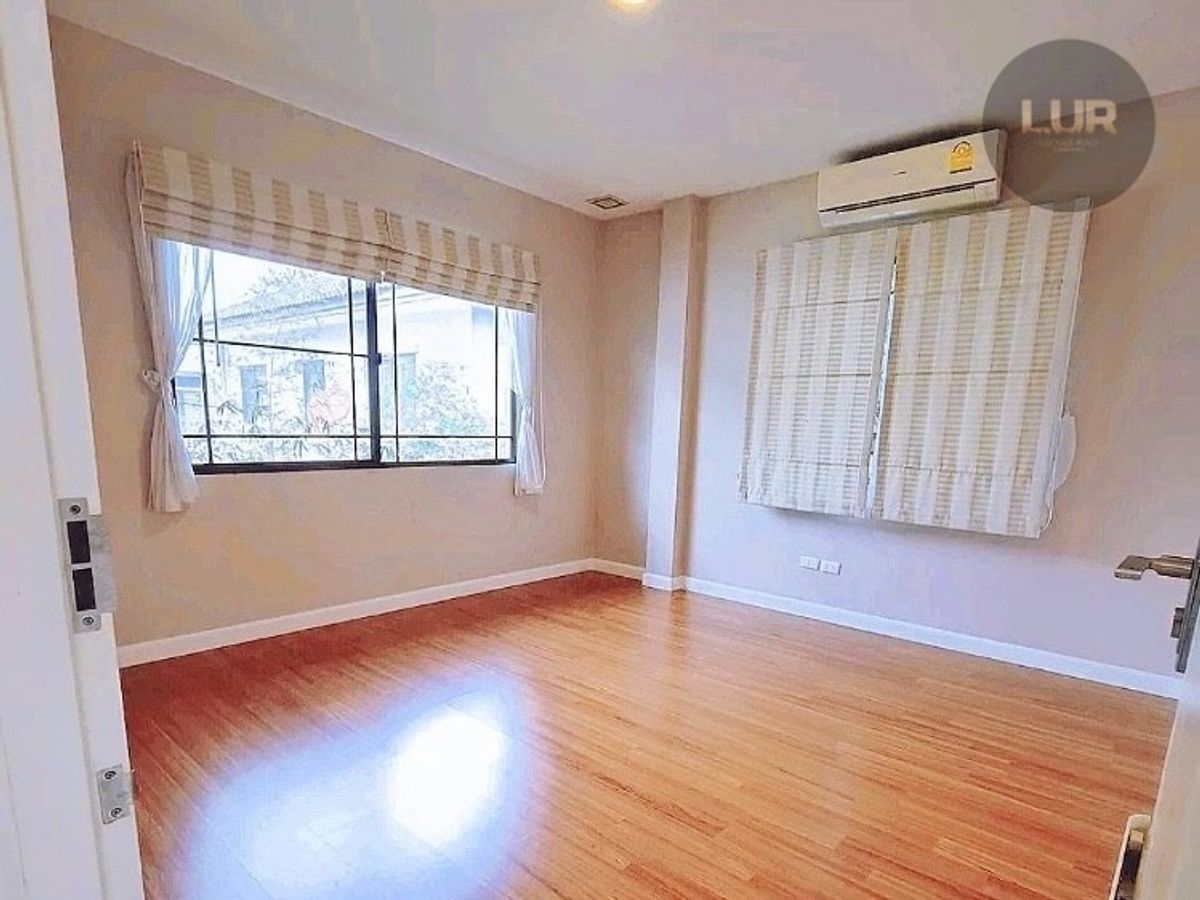 For RentHouseNawamin, Ramindra : 2 storey detached house for rent, Mantana Lake Watcharapol, 91.20 square wah, 5 bedrooms, 4 bathrooms, 3 parking spaces