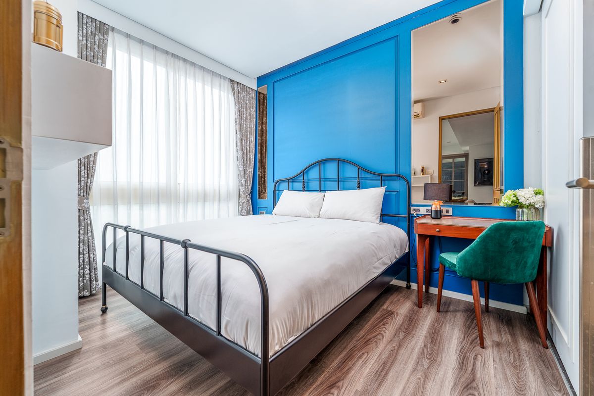 คอนโดพัทยา บางแสน ชลบุรี สัตหีบ : ขาย 2 ห้องนอน โอกาสเป็นเจ้าของบ้านตากอากาศในรีสอร์ท 5 ดาวบนหาดส่วนตัวที่เงียบสงบ ใกล้สิ่งอำนวยความสะดวก พร้อมตกแต่งสไตล์ลอฟท์